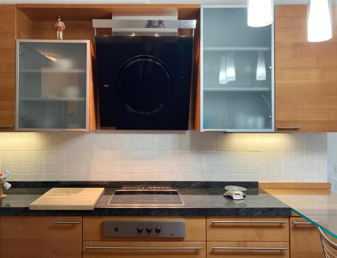 Large Well-Equipped Appartement Near Como Lake Lecco Eksteriør billede