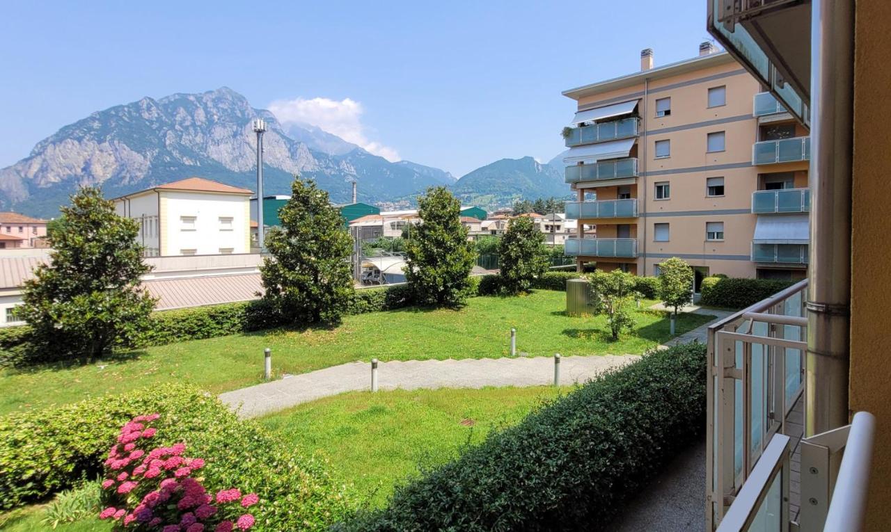 Large Well-Equipped Appartement Near Como Lake Lecco Eksteriør billede