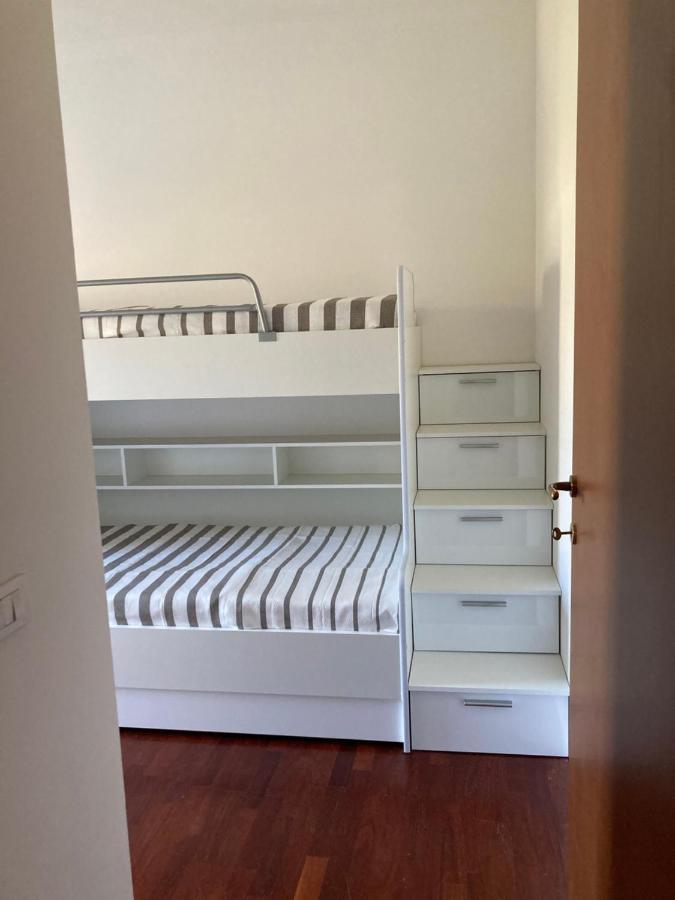 Large Well-Equipped Appartement Near Como Lake Lecco Eksteriør billede