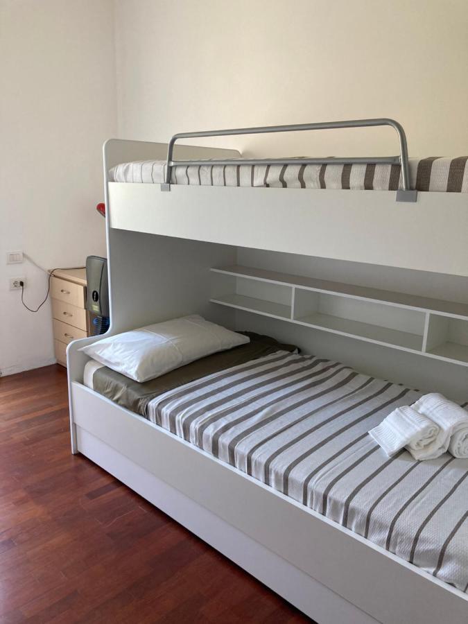 Large Well-Equipped Appartement Near Como Lake Lecco Eksteriør billede